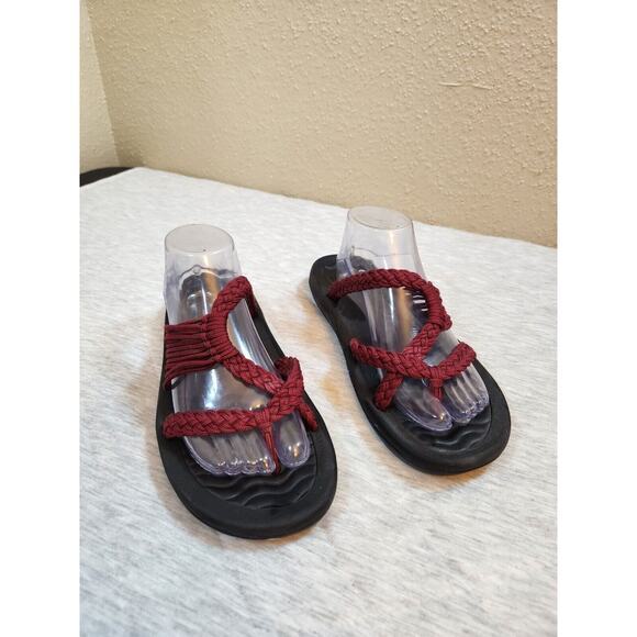 Megnya Women's Burgundy Braided Sandals‎ Size 11 - Picture 1 of 8